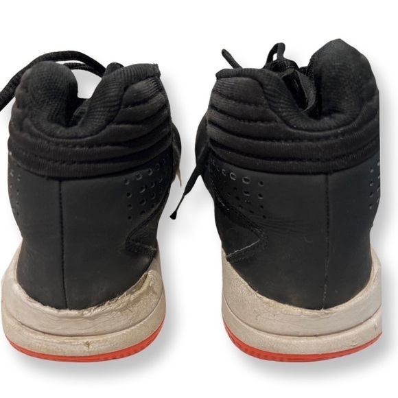 UNDER Armour Black Big Boy Running Shoes Size US 3.5 - Picture 4 of 10